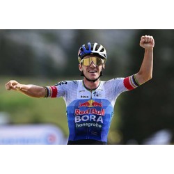 Evenepoel holt sich vierten WM-Titel im Zeitfahren in Folge Evenepoel holt sich vierten WM-Titel im Zeitfahren in Folge